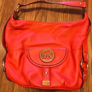 Authentic leather Michael Kors shoulder bag